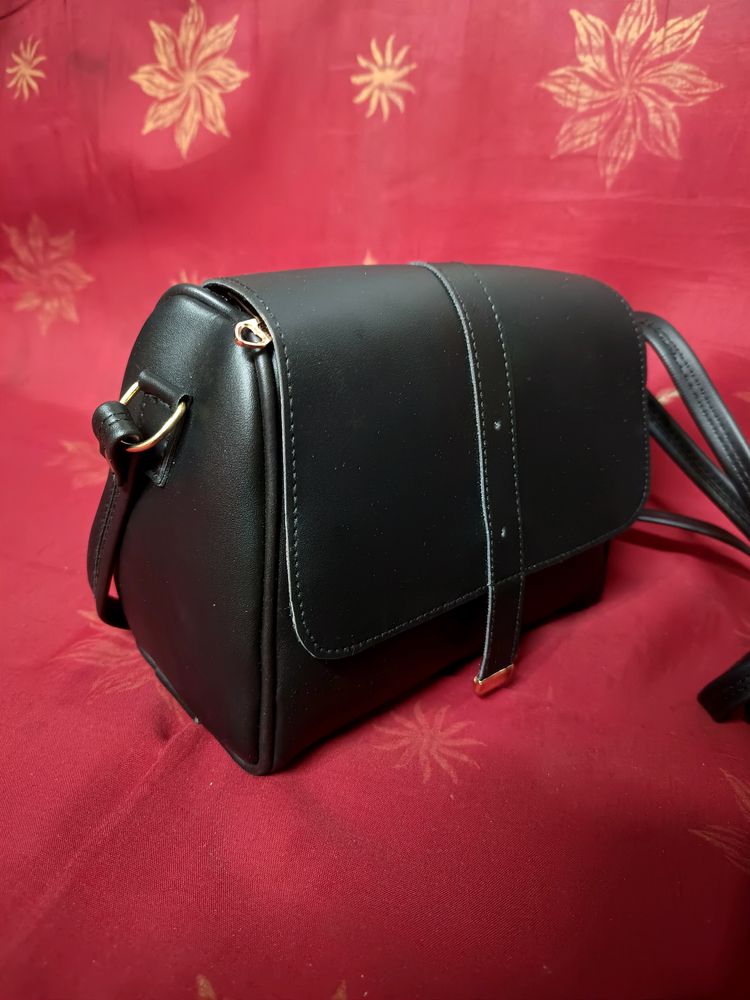 🖤New Black Leather Sling Bag