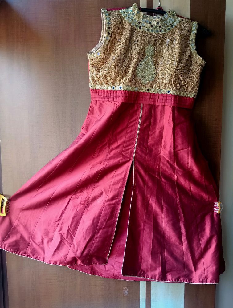 Front Slit Kurti With Beautiful Mirror Neck Work