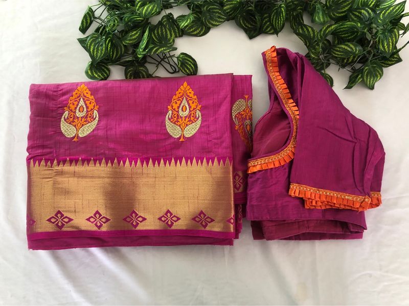 Pink Embroided Saree&Blouse(Women’s)