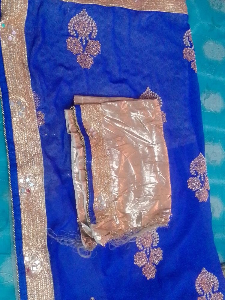 Beautiful Sari Glue And Cream.. 🥰🥰