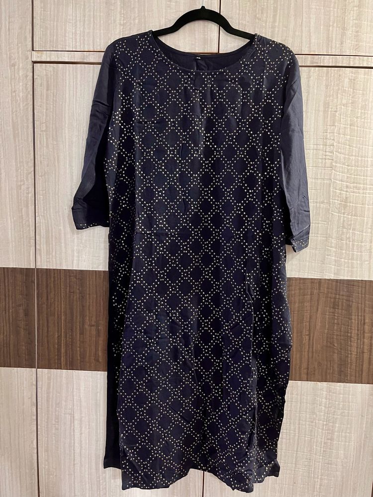 Black Kurta With Small Sequin Work (Bust 42)