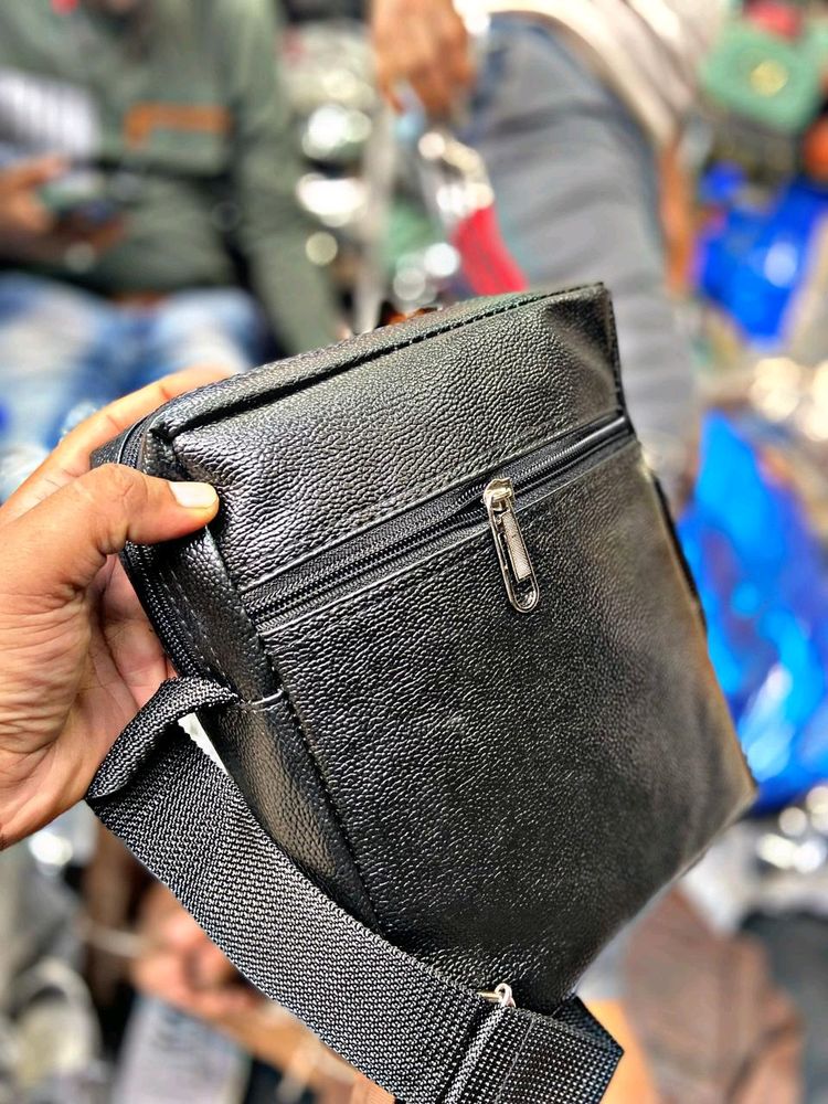 _*JEEP_*Men’s side bag Awesome quality 👌👌Size 11