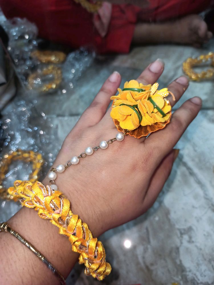 Haldi Bangles Set Of 4 With Finger Rings