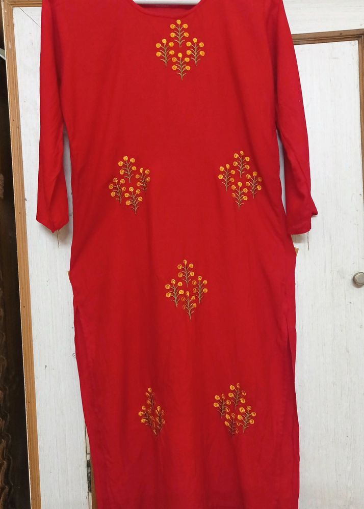 Red Kurti