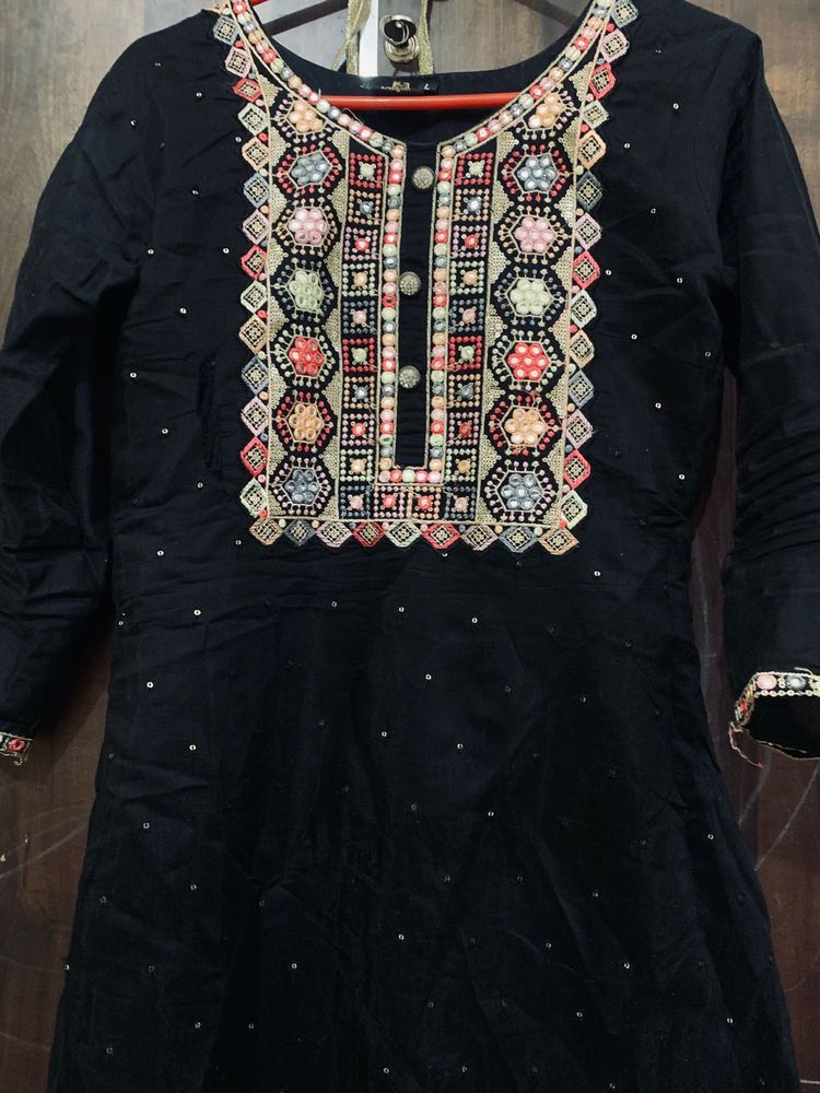 Label ‘Rammy Designer’ Kurta Set