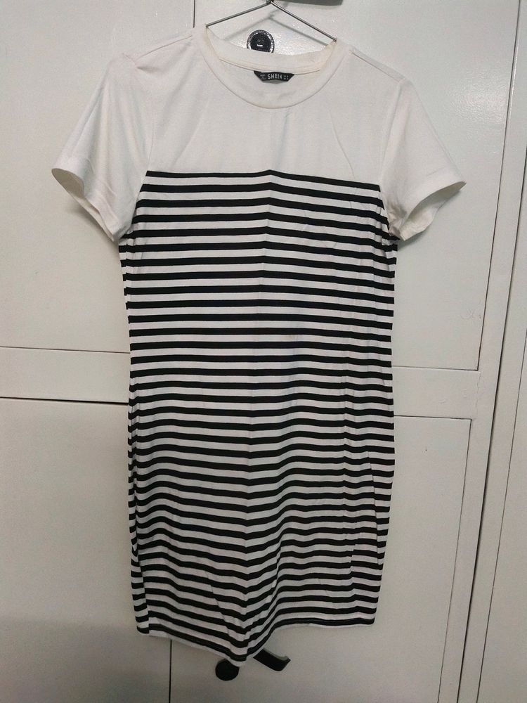 Shein Black And White T-shirt Dress