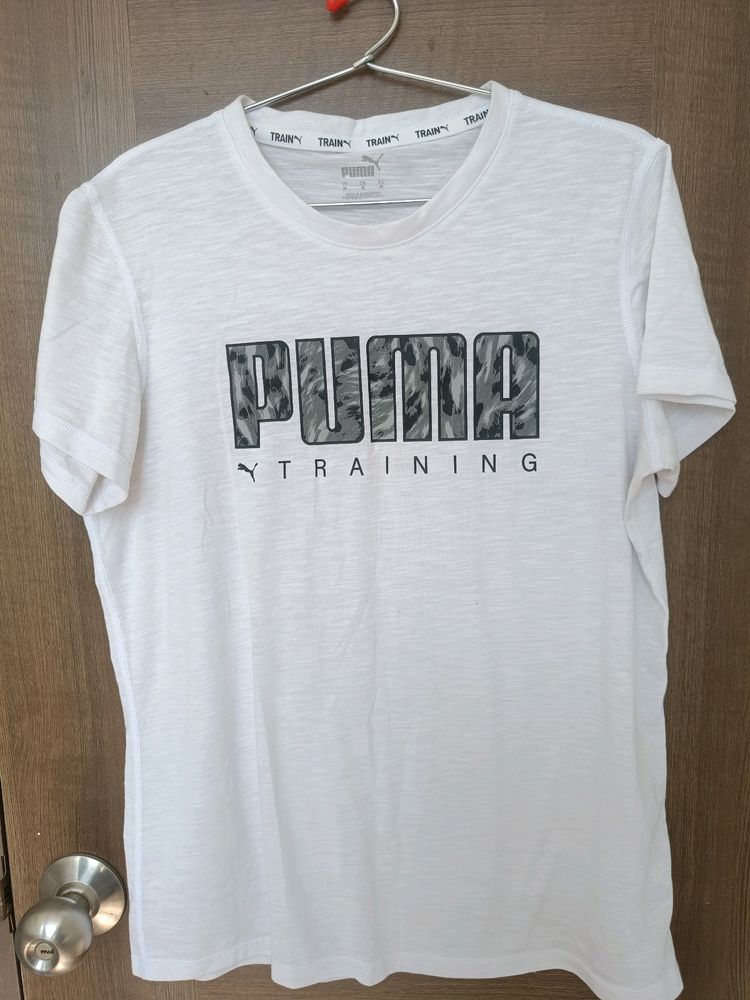 Gym Wear T Shirt For Women Puma & Clovia Brand .