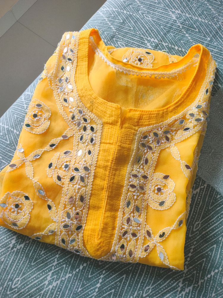 chikankari kurti