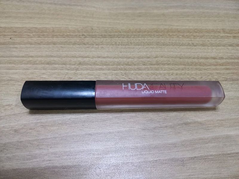 HUDA BEAUTY - ICON