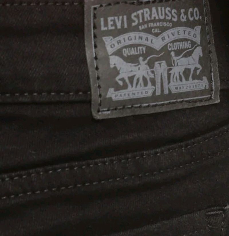 Levi's Black Skinny Jeans