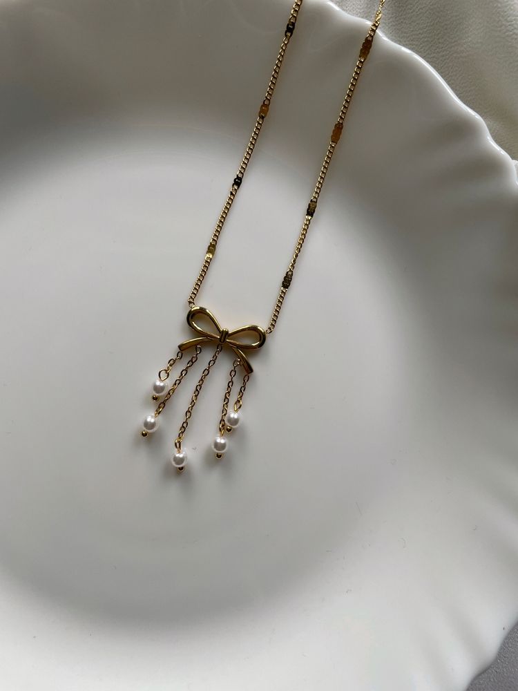 Anti Tarnish Bow Necklace