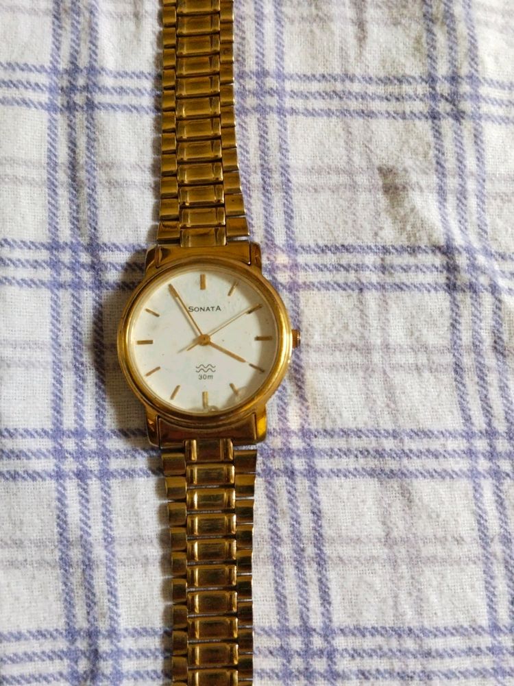 Wrist Watch Golden