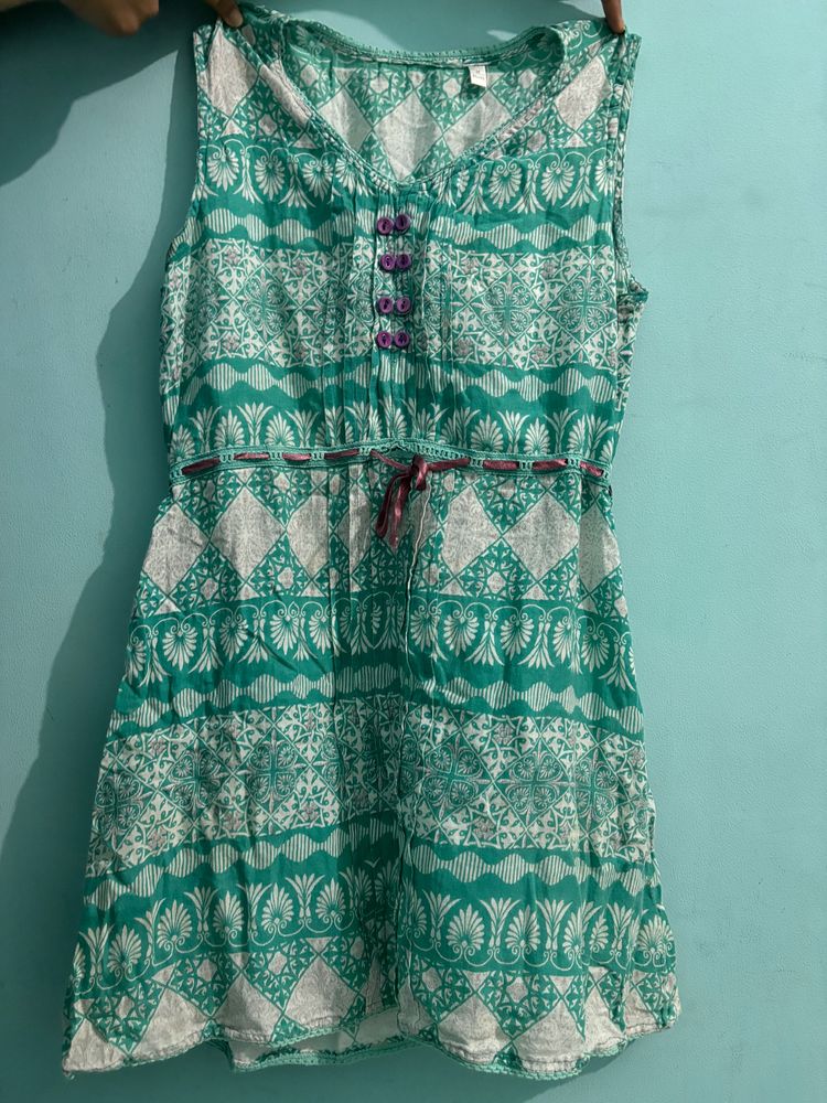 Short Cotton Kurti in Good Condition