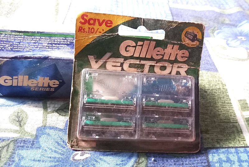 Gillette Vector Blade And It's Cream