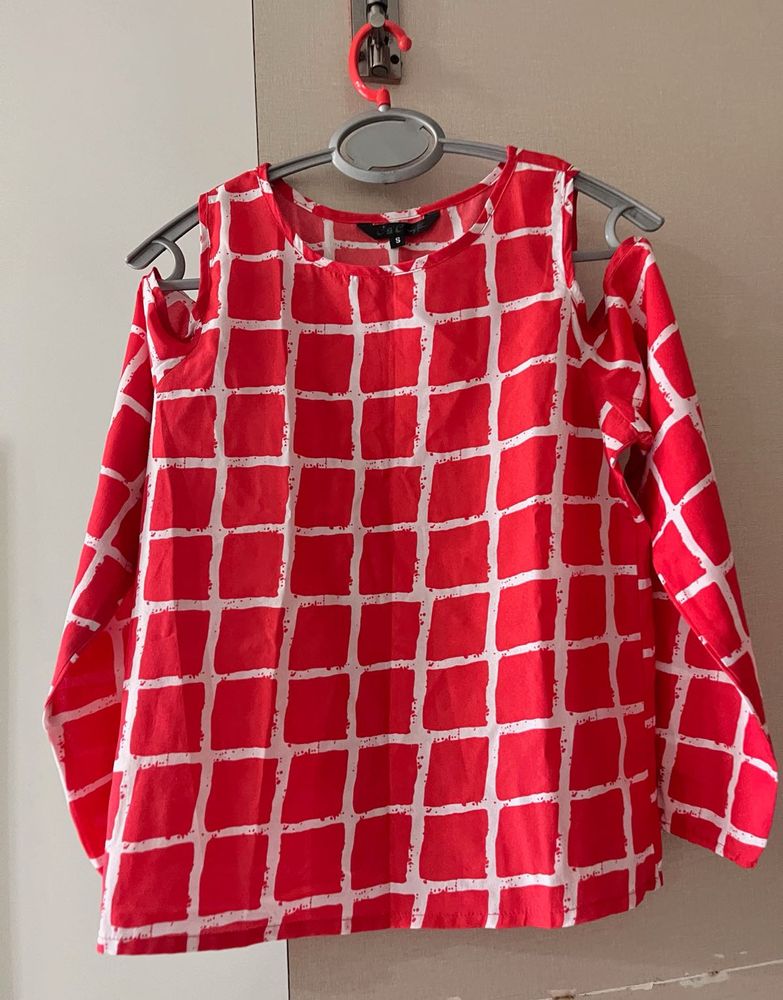 Red Cut Sleeves Top