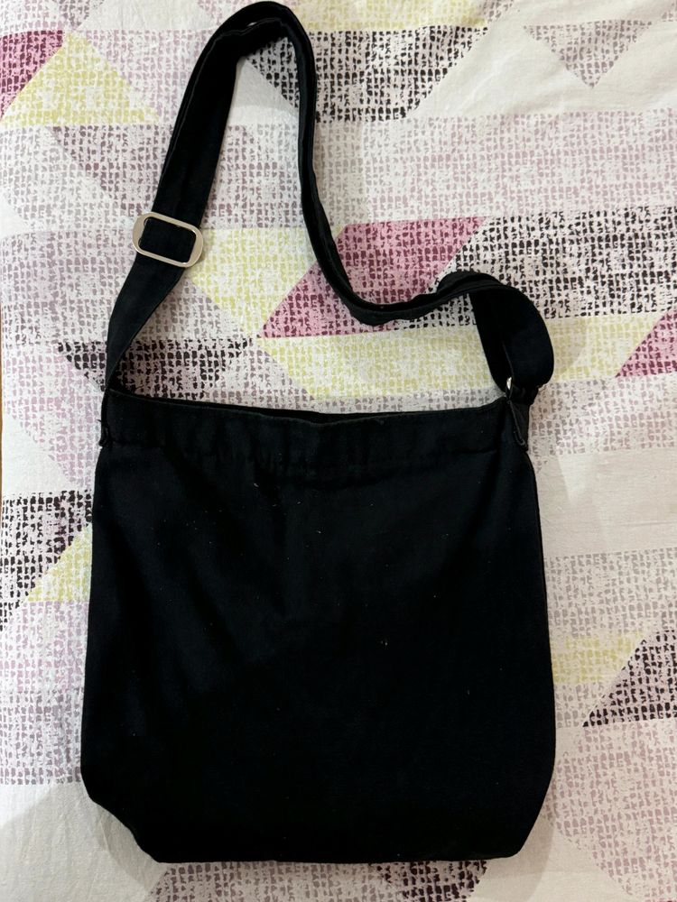 Black Slingbag