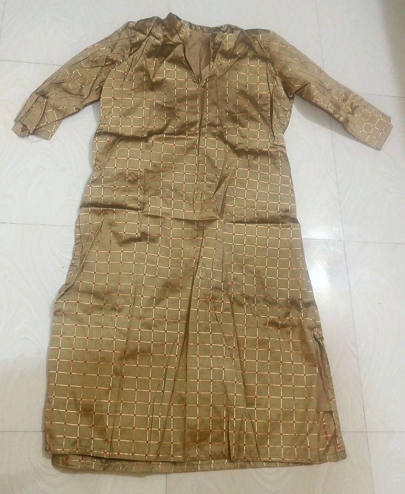 Beautiful Checker Saree Kurti _Golden