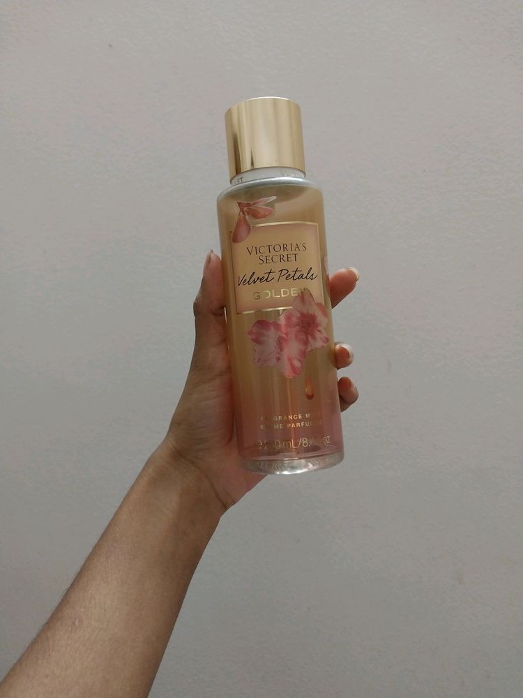 Sample- Orginal VICTORIA SECRET- VELVET PETALS