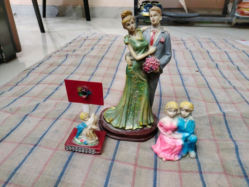 3 Pieces Of Couple Statue