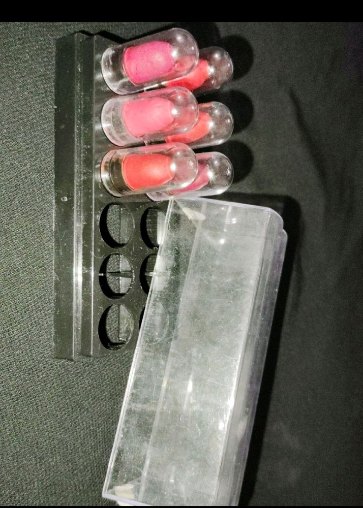 Lipsticks💄 (mini) set of 6