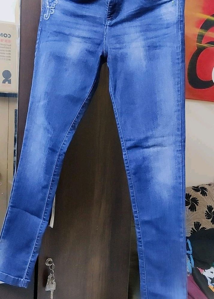 New Jeans By Xpose