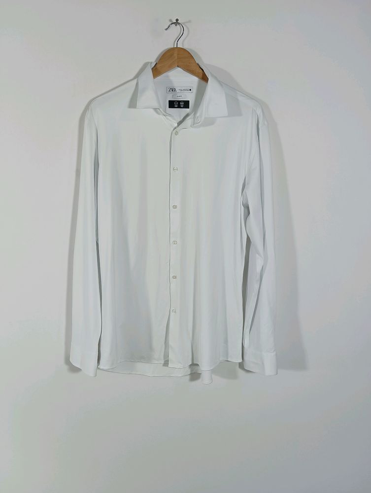 White Plain Slim Fit Casual Shirt (Men)