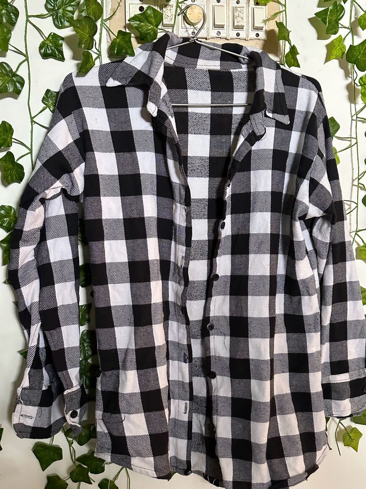 Black and white Plaid t-shirt