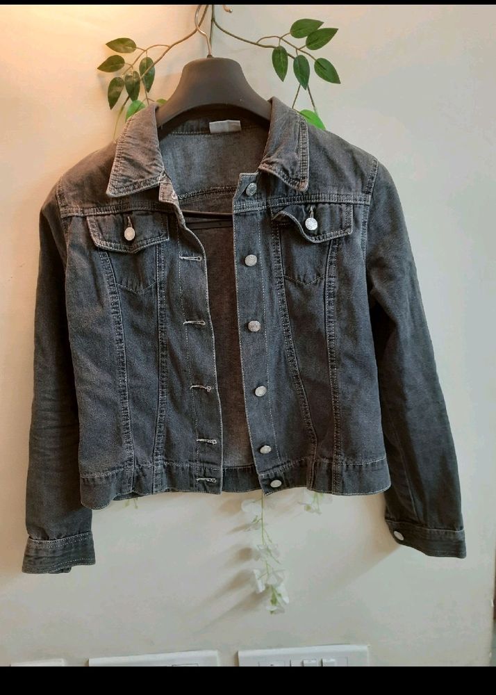 Grey Denim Jacket 🔥 ( OFFER IS FOR NOW )