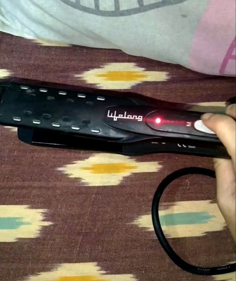 VG professional hair straightener