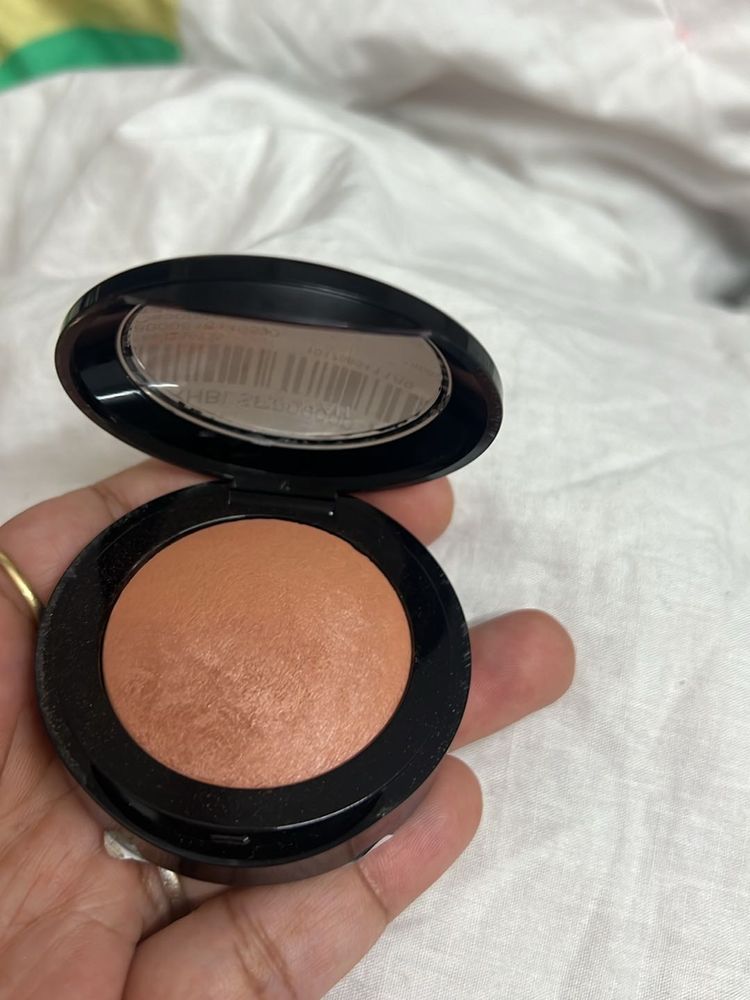 Deborah Nude Shiny Blush