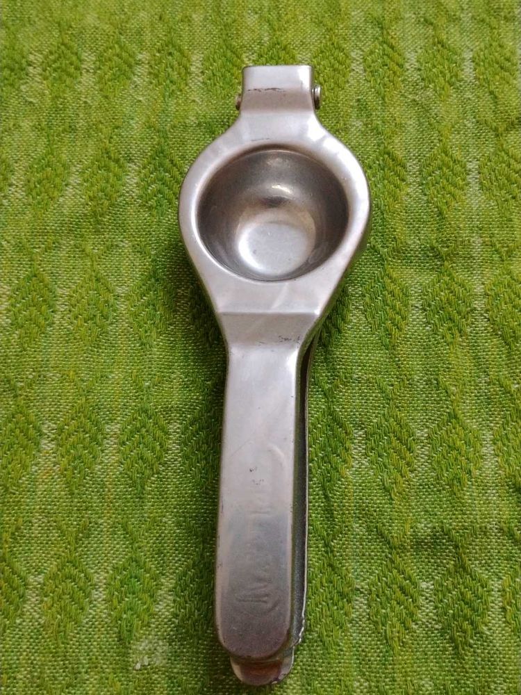 Lemon Squeezer Metal