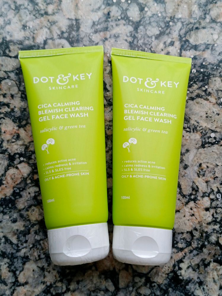 Dot & Key CICA Face Wash for Acne Prone Skin, 2% Salicylic Acid Face Wash with Green Tea |