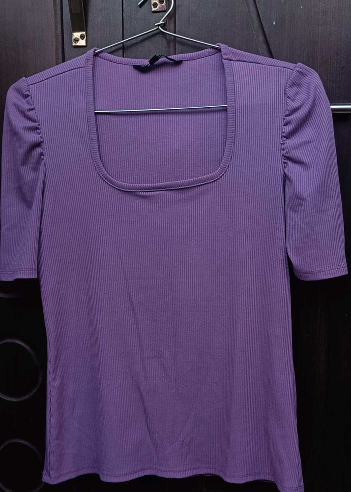 Square neck regular t-shirt