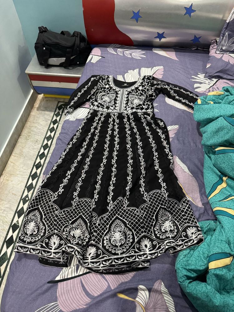 Black Lucknowi Chikankari Anarkali Kurta