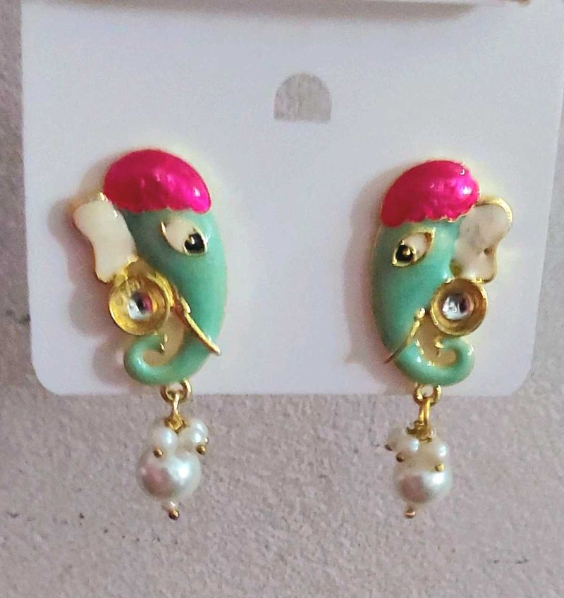 Latest Trendy Ganeshji Design Traditional Earrings