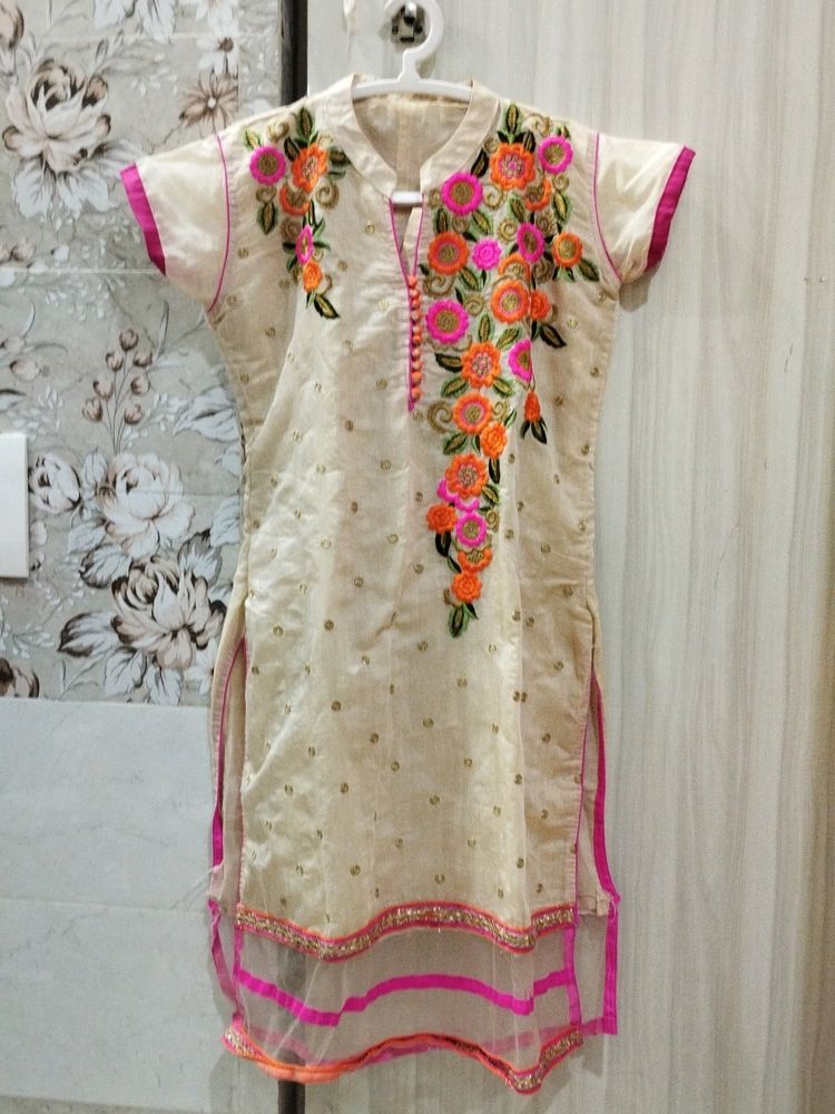 Designer Embroidered Kurti