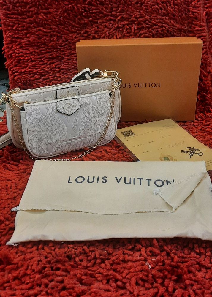 LOUIS VUITTON SLING BAG