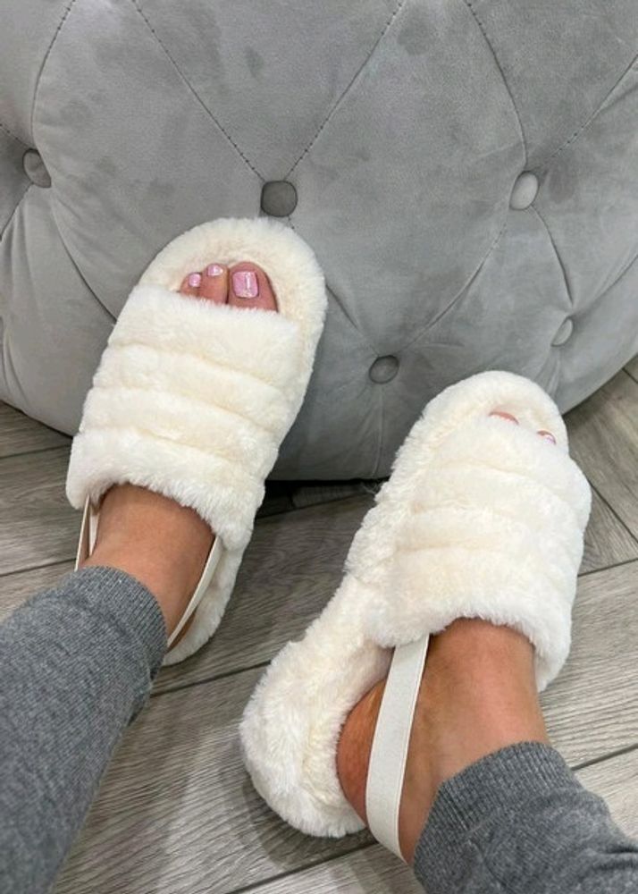 Women comfy faux fur slippers