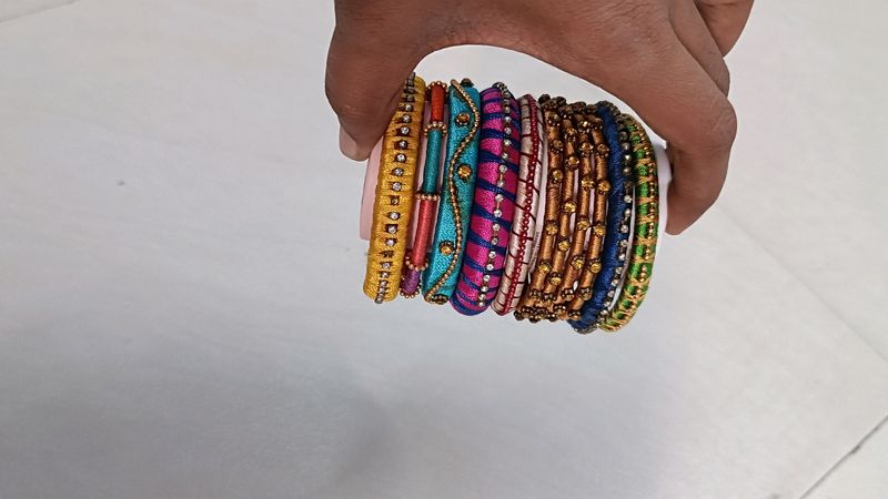 2.4 Size Bangles