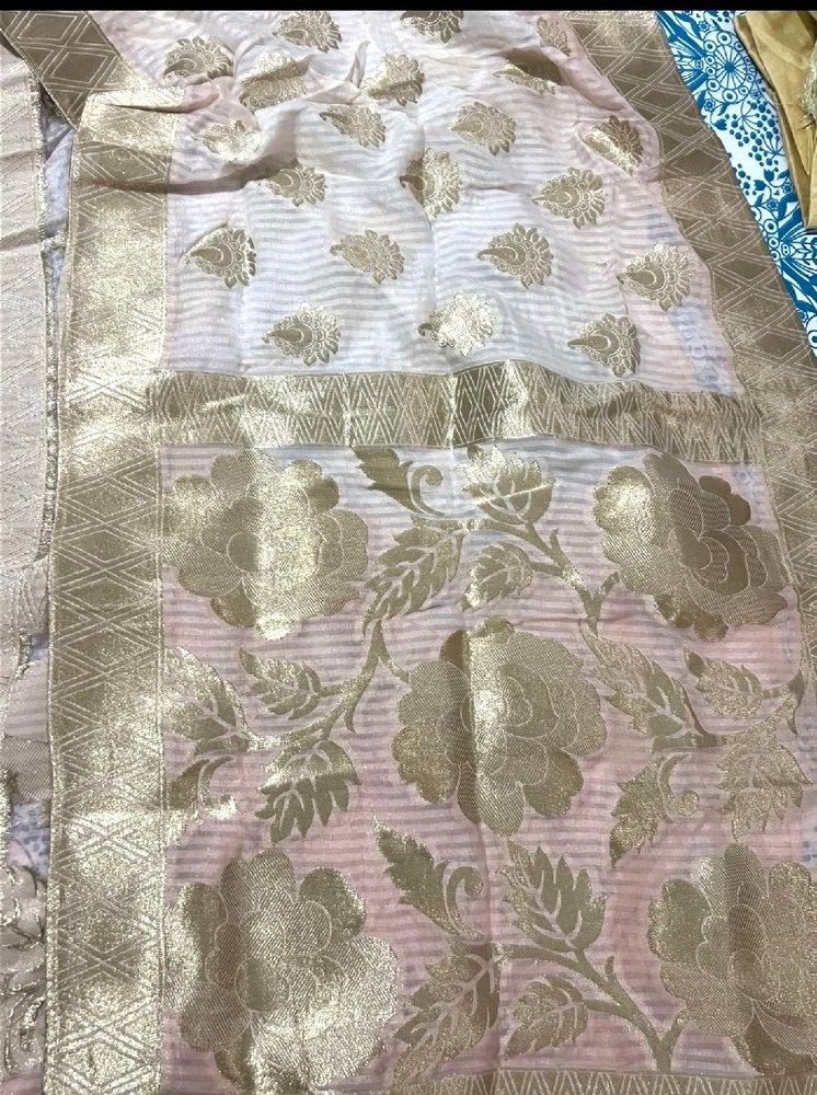 Beautiful Banarasi Dupatta Set