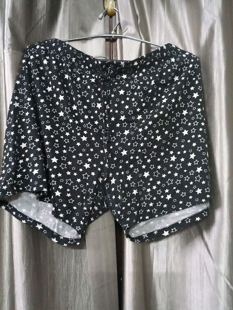 SHORTS FOR WOMEN. SIZE-XL