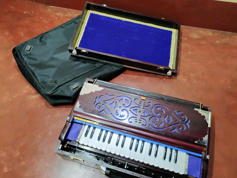 9 scale changer 3 reeds Harmonium