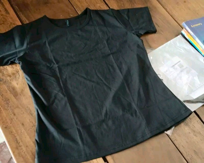 Black Plain T-shirt