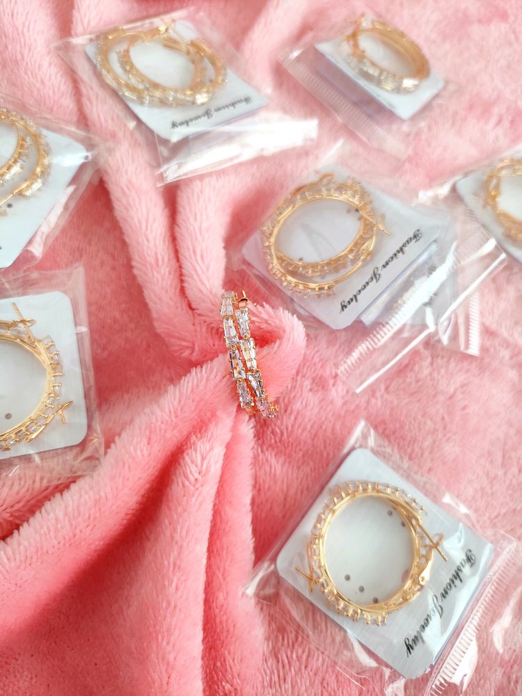 AD Studded Rose Gold Plated Hoop Earrings🌸