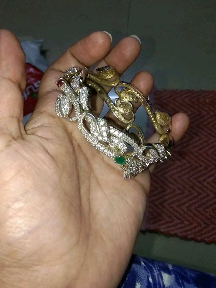 AD Kundan Pair Of Bangles