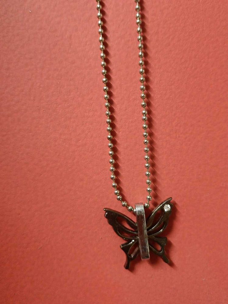 A Beautiful Butterfly Pendant Necklace