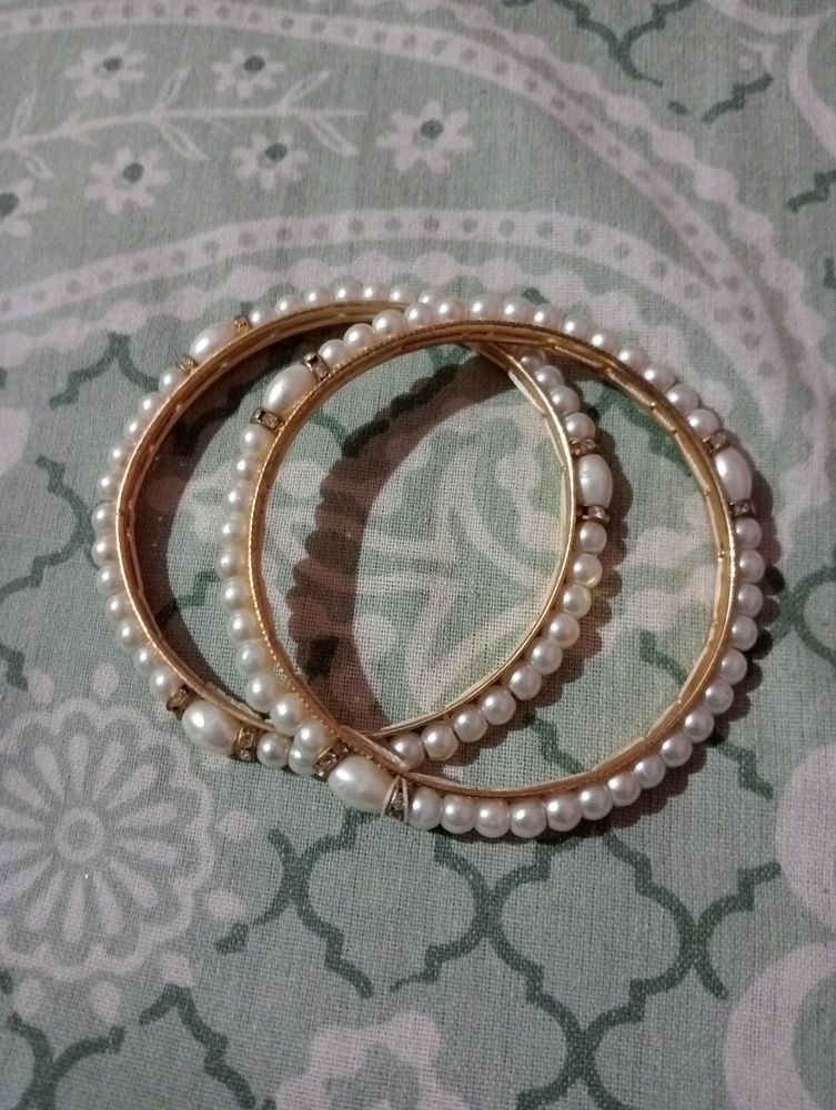 White Artificial Pearl Bangles