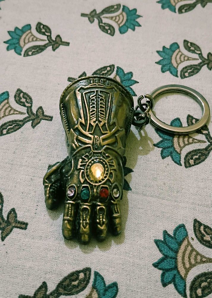 Marvel Avengers Thanos Hand Keychain