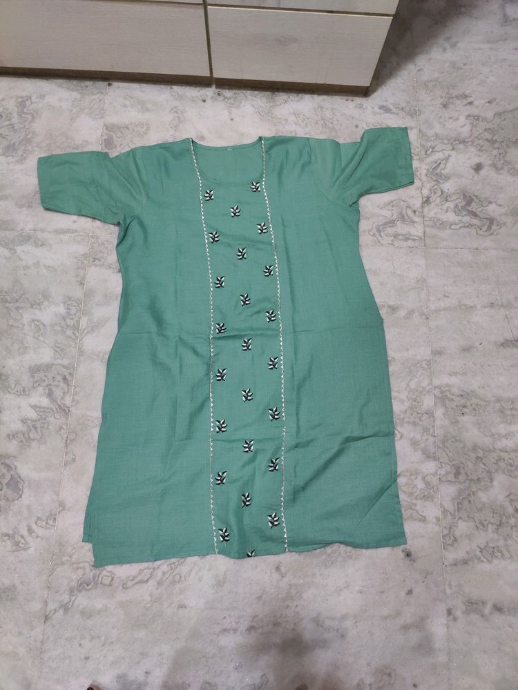 Bust 50 Green Kurti