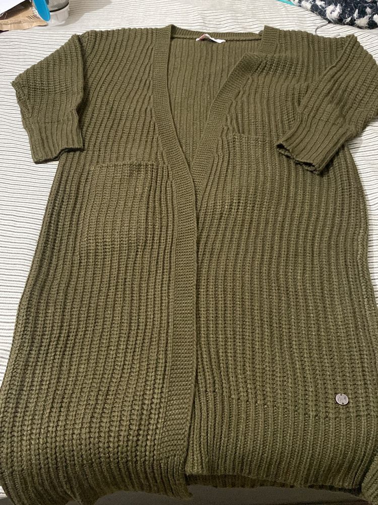 Unused Olive Long Sweater With Two Pockets